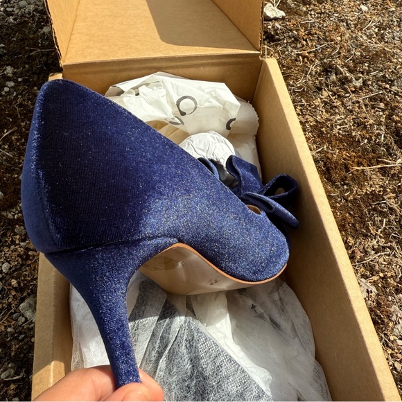 Journee Collection Women's Crystol Pumps size 5.5 - Picture 2 of 5